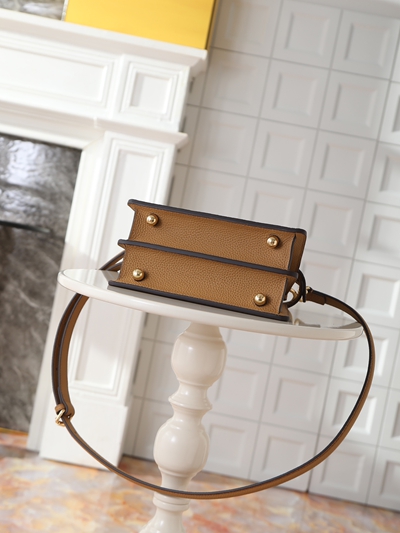 フェンディバッグ細部ディテール